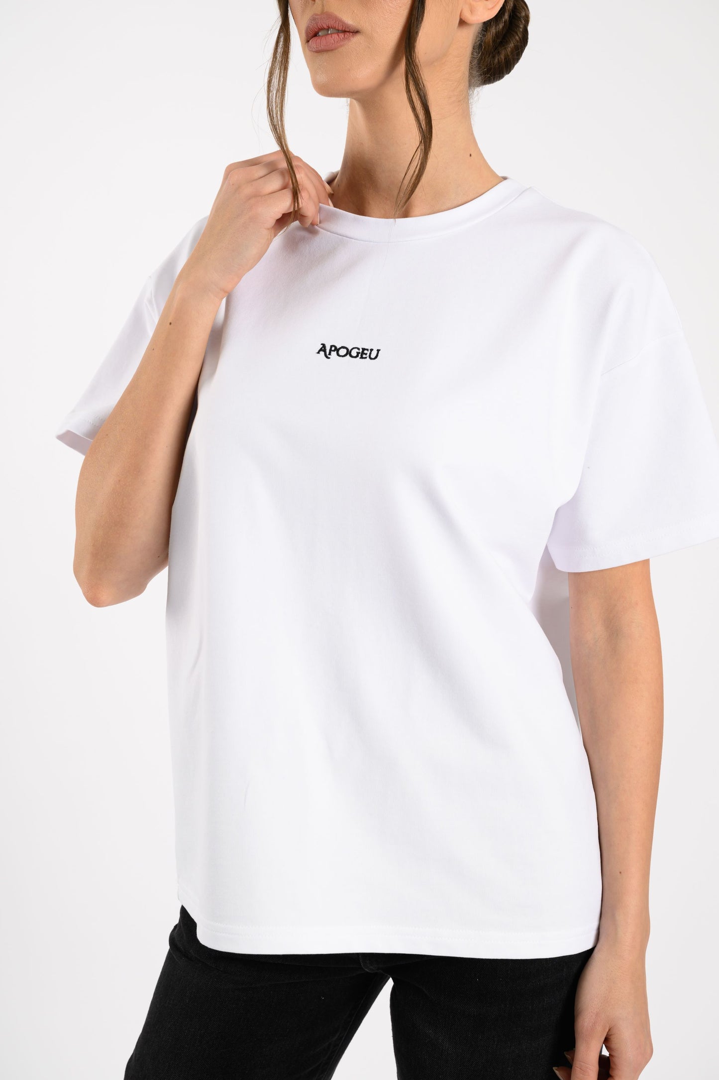 LOGO EMBROIDERED T-SHIRT