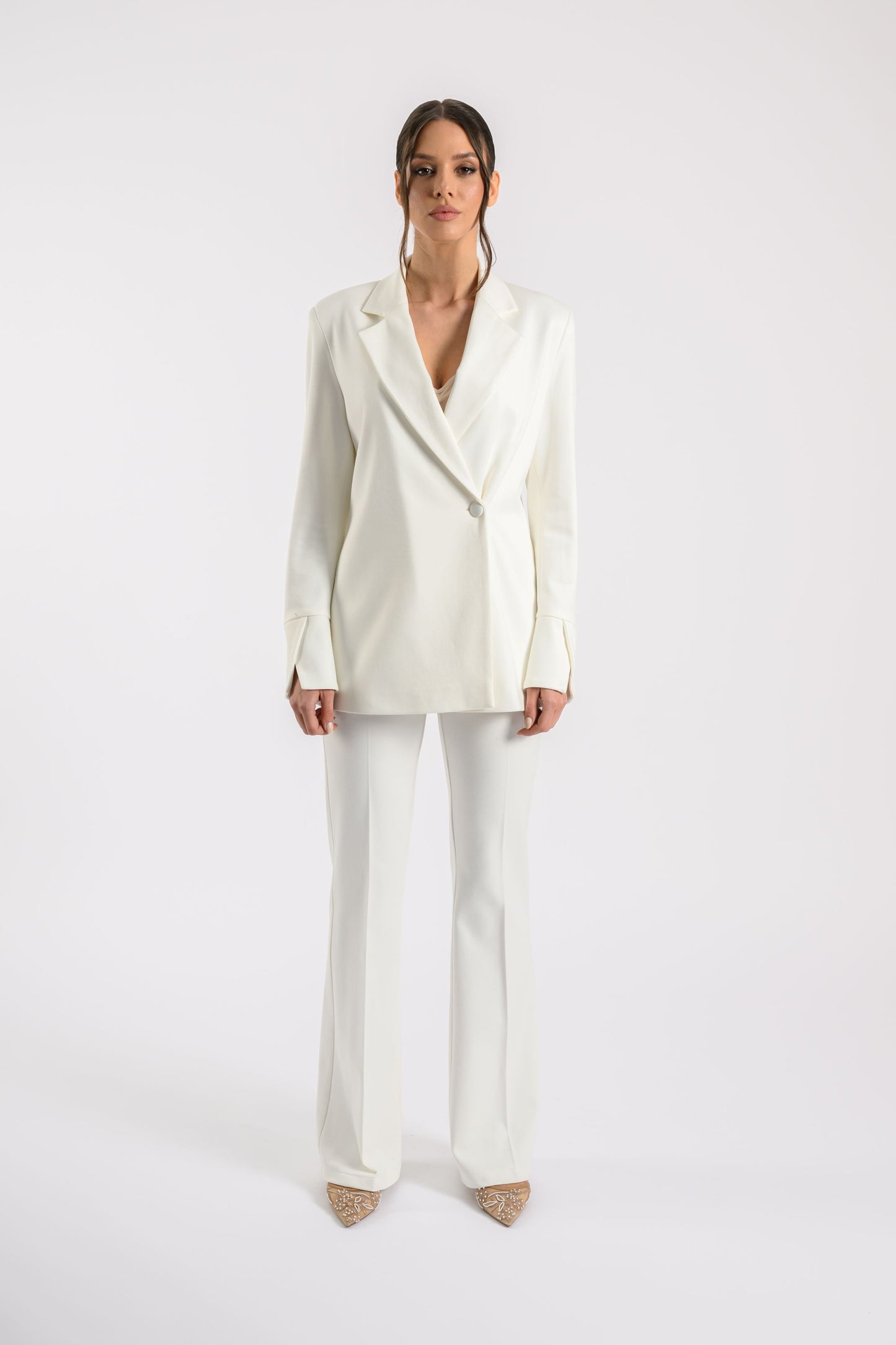 BLAZER WITH ELEGANTLY TAILORED SLIT CUFFS
