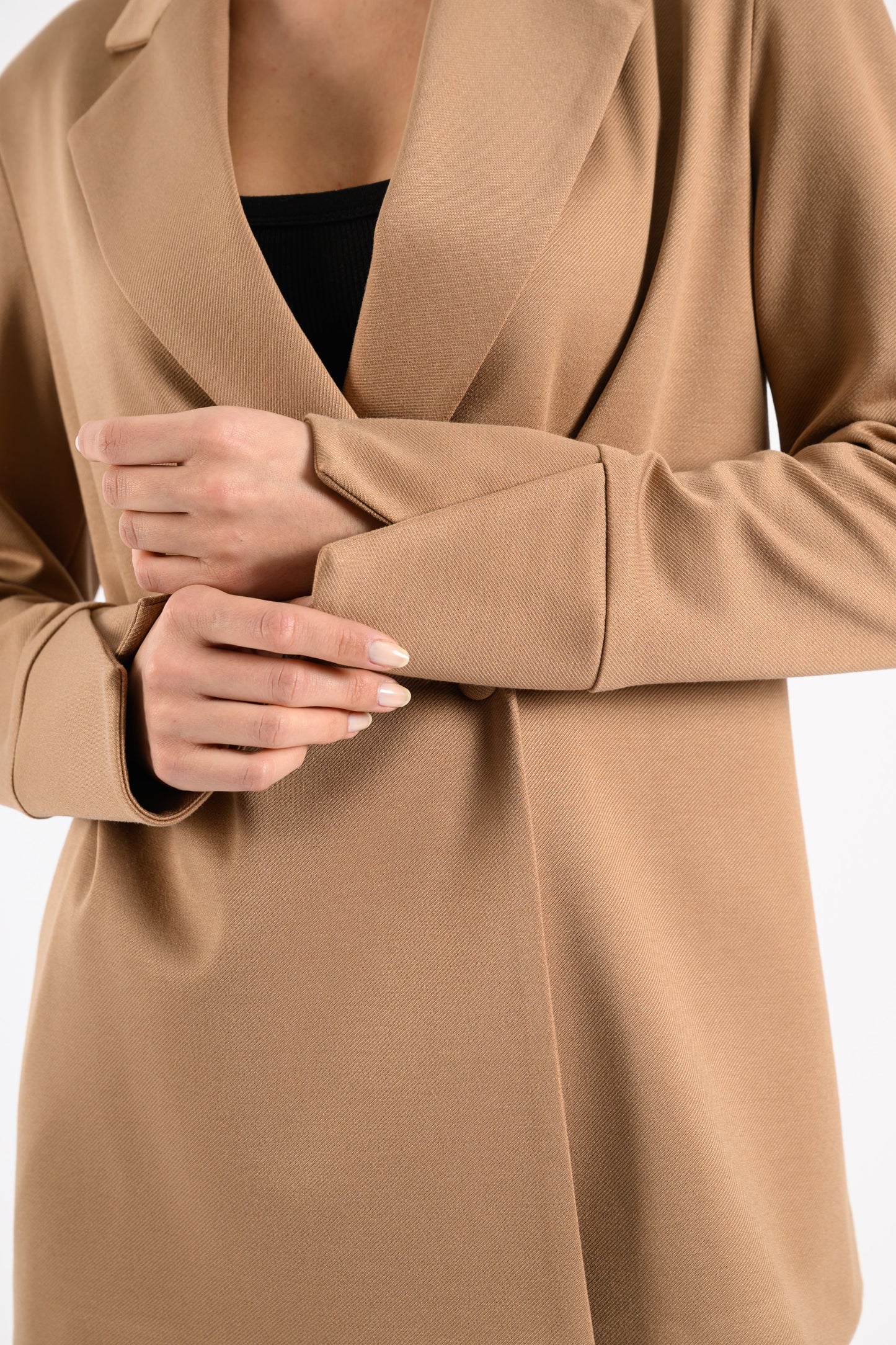 BLAZER WITH ELEGANTLY TAILORED SLIT CUFFS