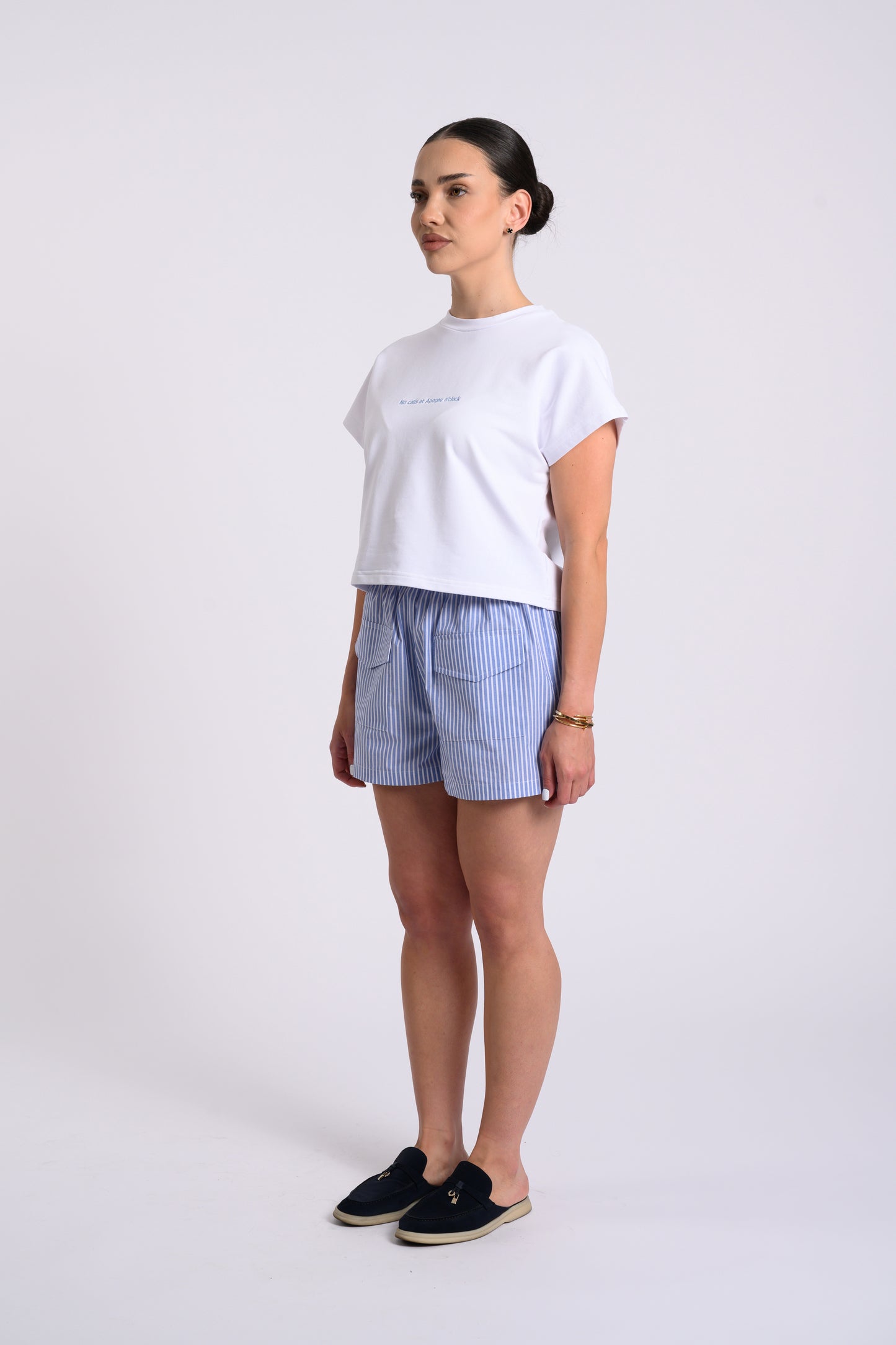 BLUE EMBROIDERED TEE