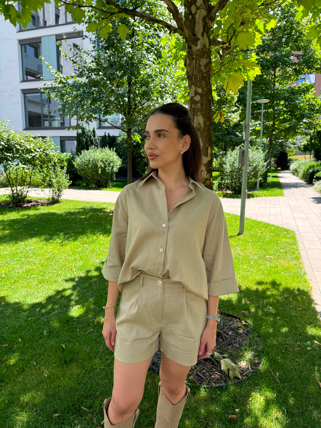 BEIGE LINEN SHORTS