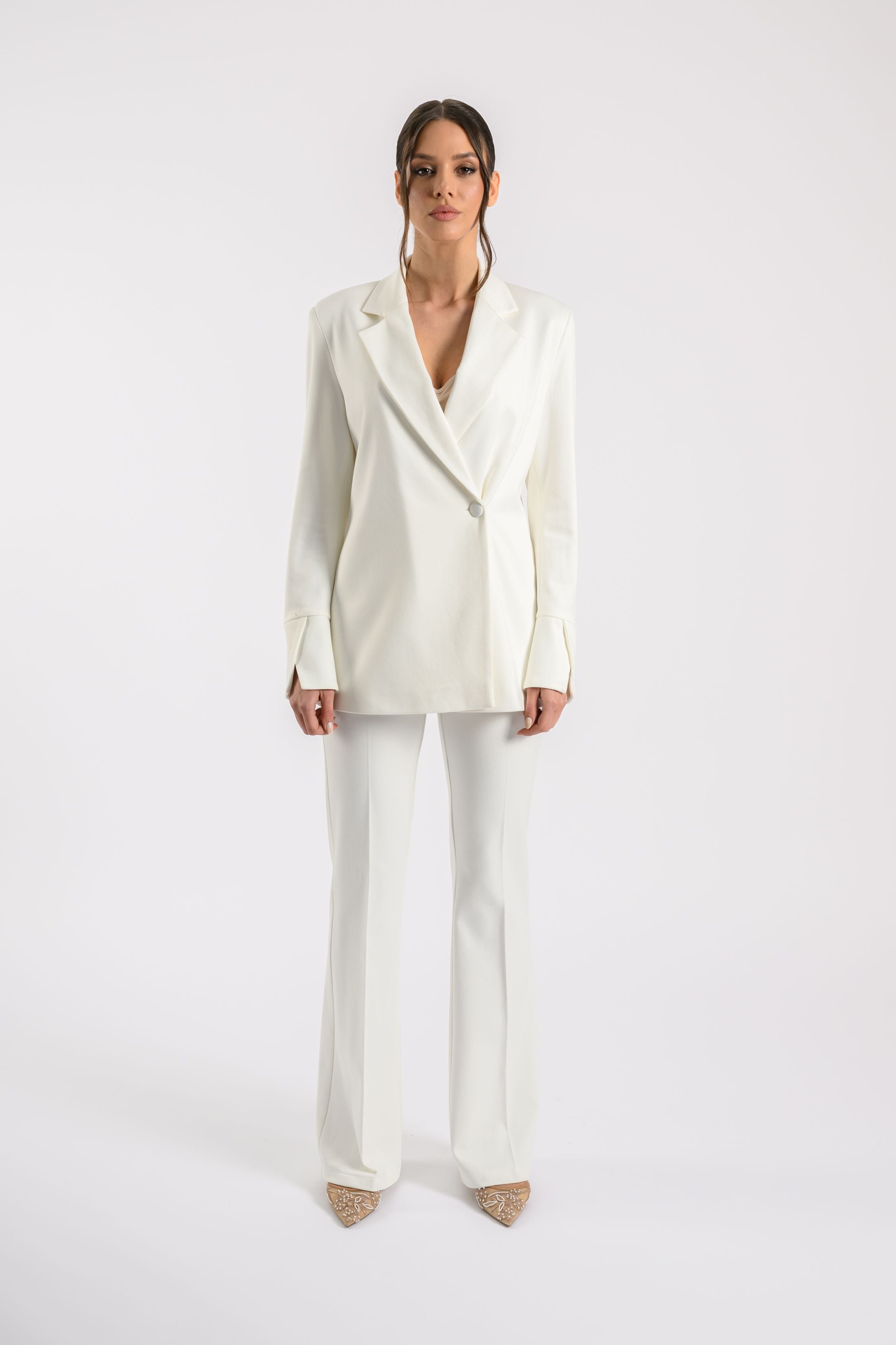 BLAZER WITH ELEGANTLY TAILORED SLIT CUFFS