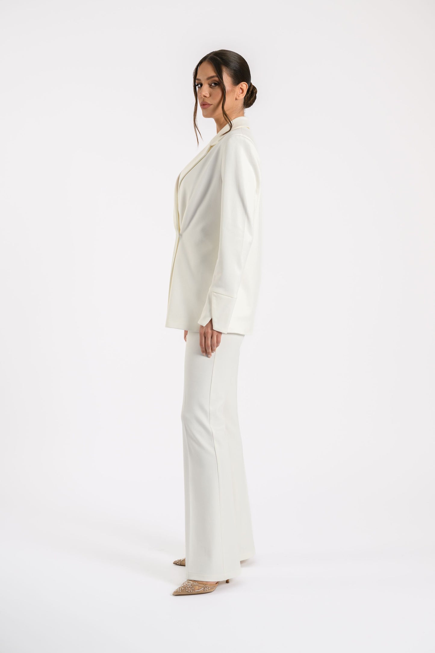 BLAZER WITH ELEGANTLY TAILORED SLIT CUFFS