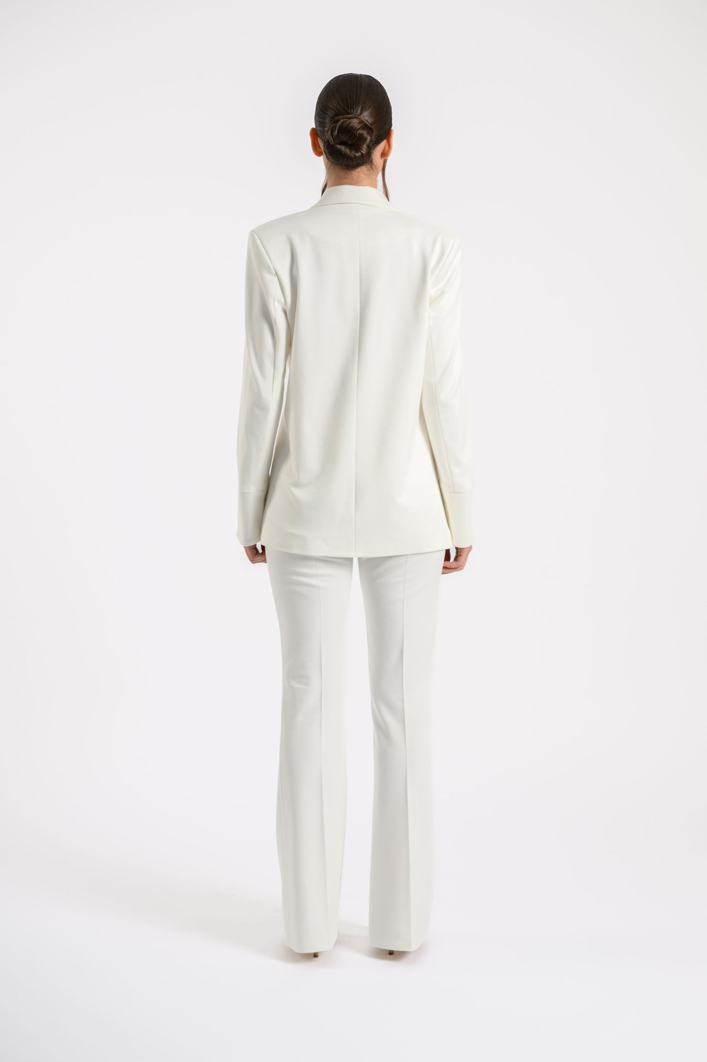 BLAZER WITH ELEGANTLY TAILORED SLIT CUFFS