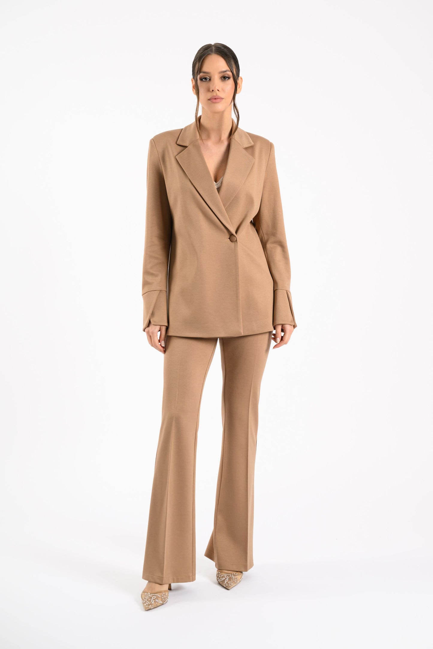 BLAZER WITH ELEGANTLY TAILORED SLIT CUFFS